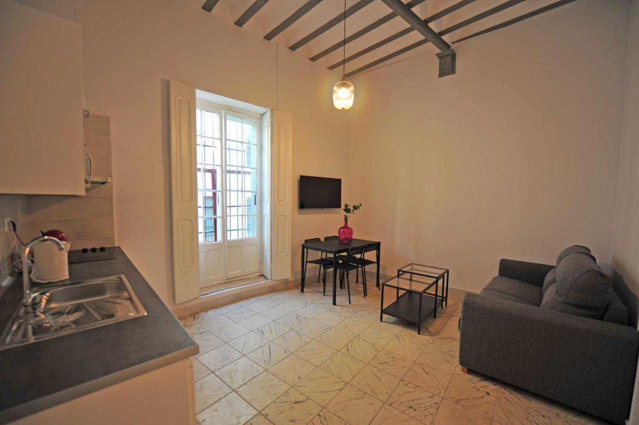 Apartamentos Casa Rosaleda Jerez de la Frontera Exterior photo