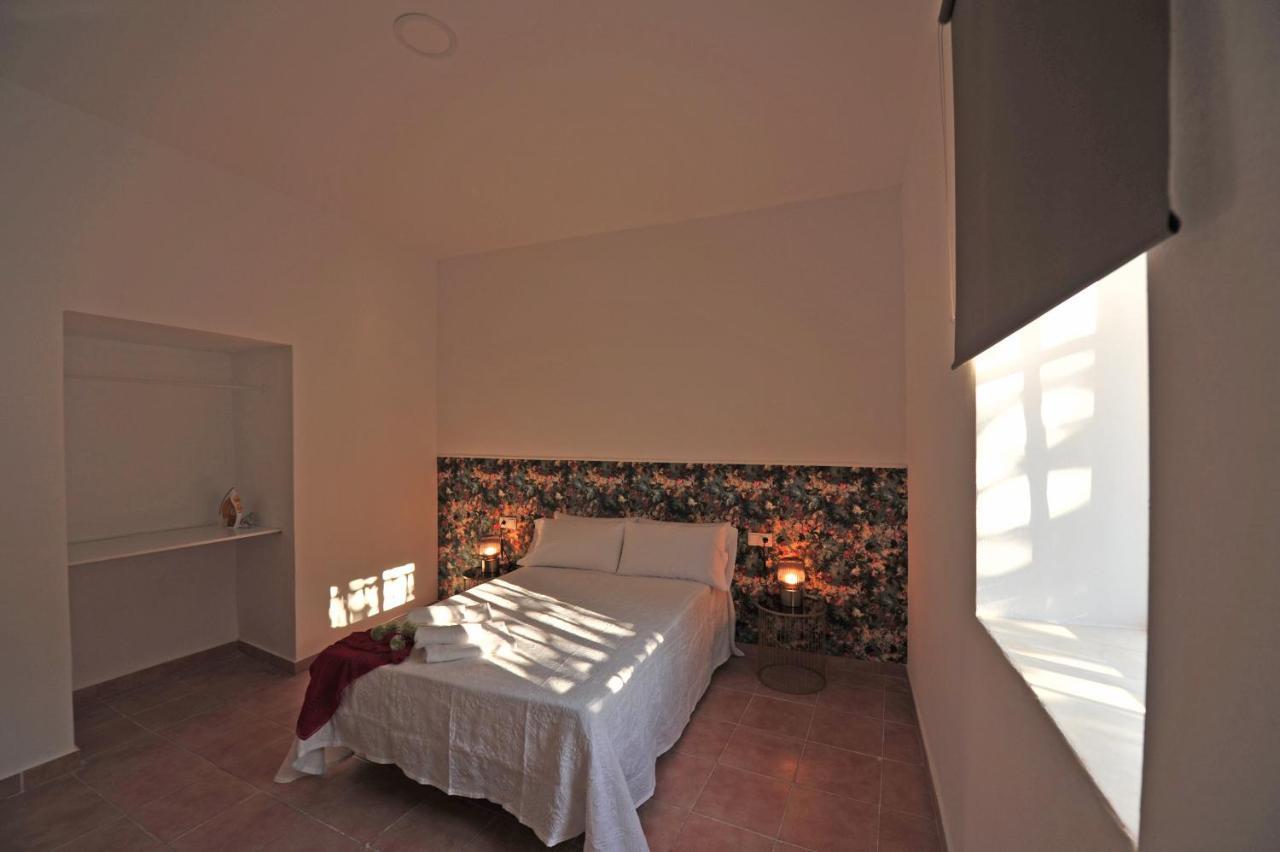 Apartamentos Casa Rosaleda Jerez de la Frontera Exterior photo